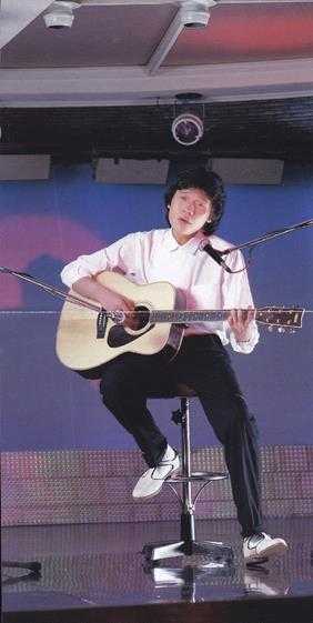 洪荣宏.1981-歹路不可行·相思雨(飞跃复刻版)【光美】【WAV+CUE】