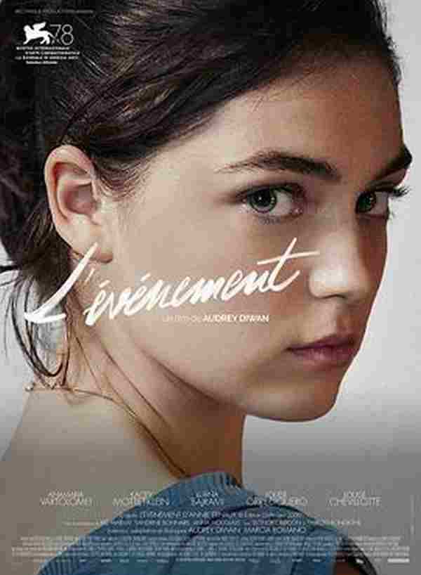 正发生 L'événement