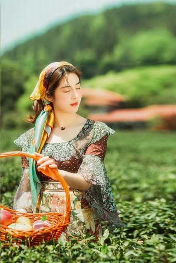 ps如何制作油画效果?PS模拟重色调油画风格人像照片教程